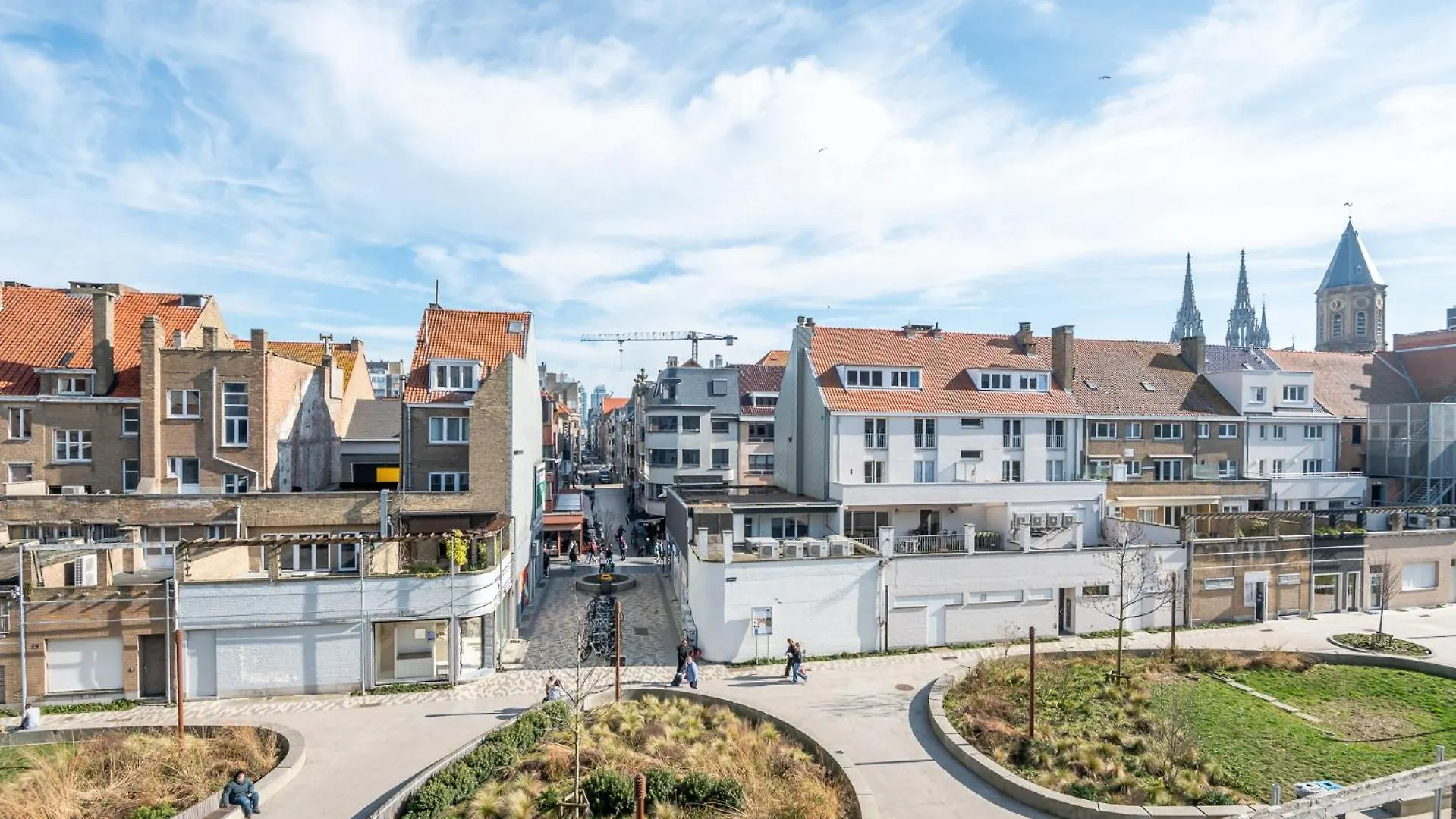 Nice And Bright Apartment With Parking For 8 أوستيند