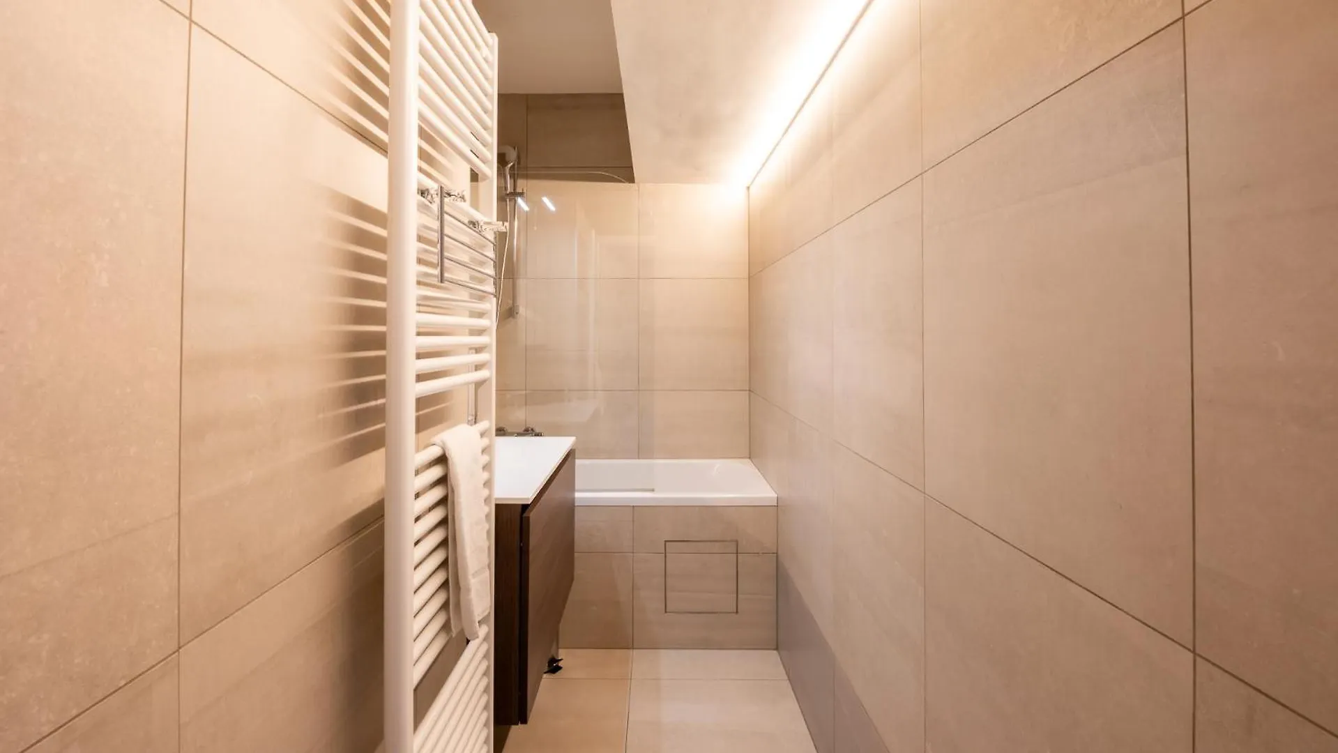 Nice And Bright Apartment With Parking For 8 أوستيند بلجيكا