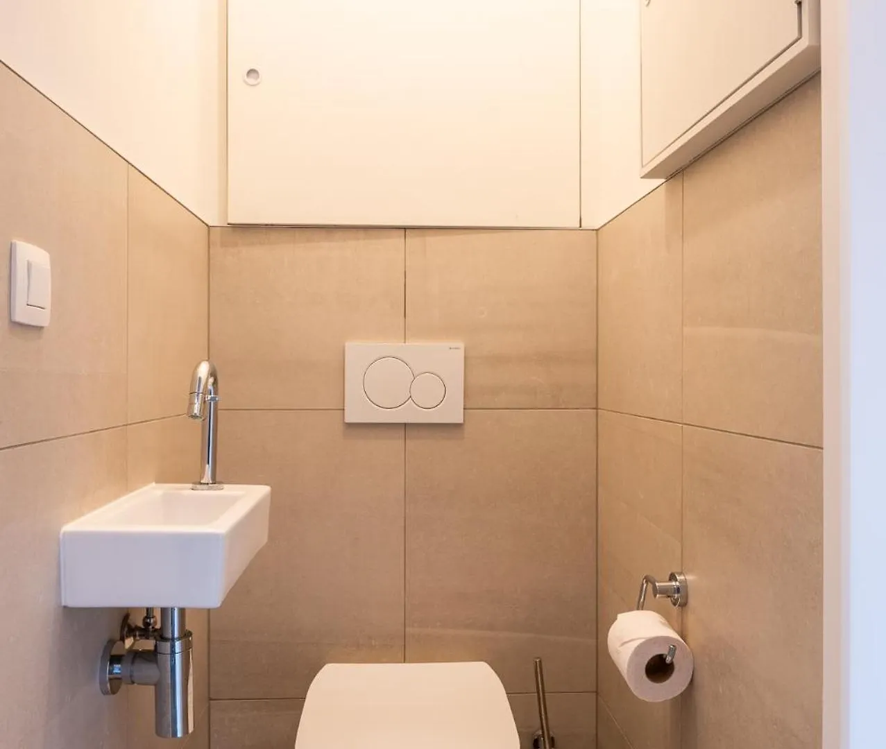 Nice And Bright Apartment With Parking For 8 Ostend